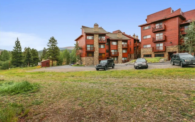 Pine Ridge 11e 2 Bedroom Condo