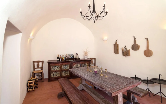 Nido House in Santorini