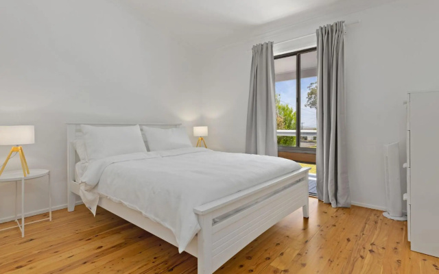 Laid Back Pet Friendly Beach Cottage in Jervis Bay – Guest Rooms – Vincentia