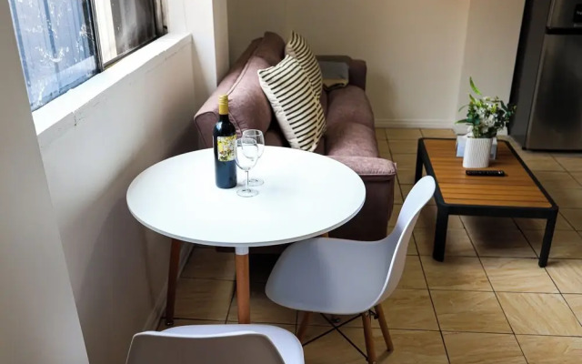 StayAU Cozy 1BR Living Space Chadstone
