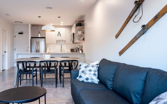 Drop In Condo by Revelstoke Vacations