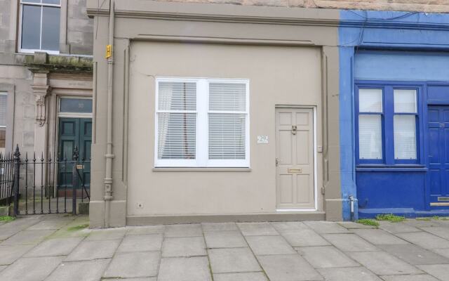29 Trinity Crescent