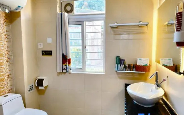 Zhaoqing Xinghu Villa – Bathroom – Zhaoqing
