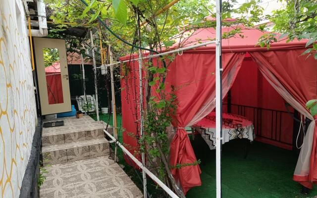 Апартаменты на Тенистой 3