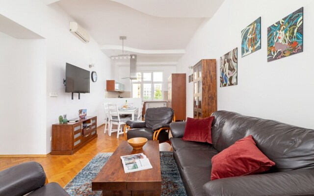 Family Apartment Slowackiego by Renters