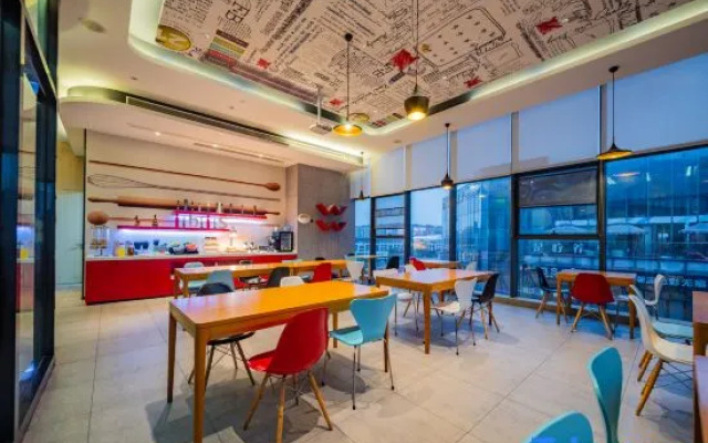 Ibis Hotel (University of Electronic Science and Technology of China, Chengdu)
