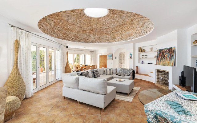 Villa Dome by OCvillas