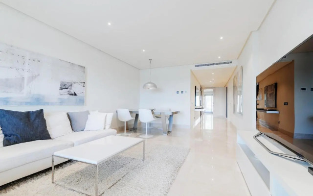 LUXURY APARTMENT FRONTAL BEACH in Doncella Beach