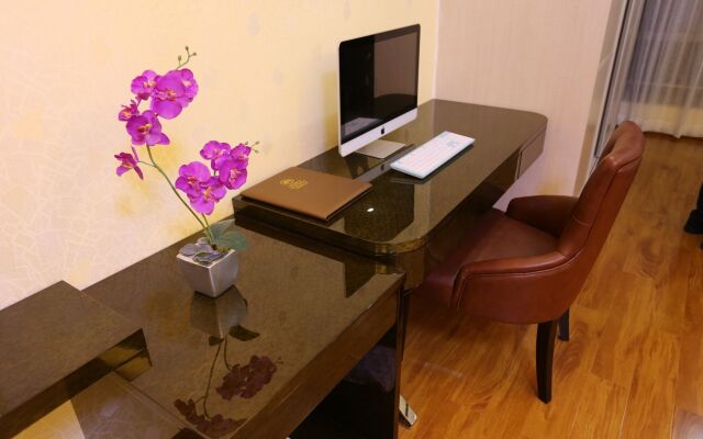 Nomo Service Apartment The Legend