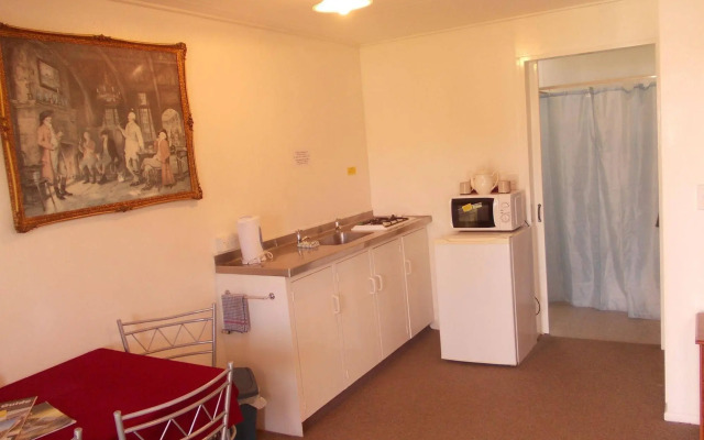 Bignell Street Motel