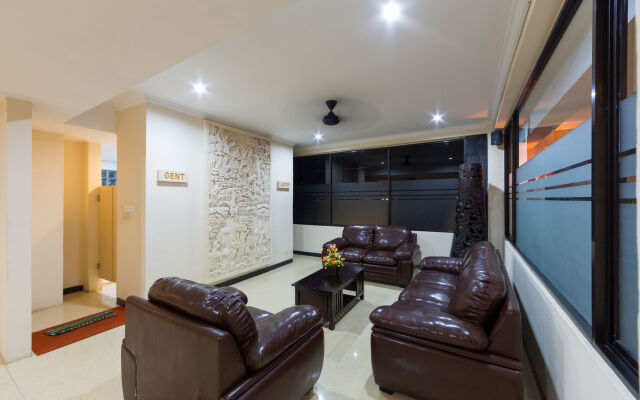 RedDoorz Plus near Mall Bali Galeria 2