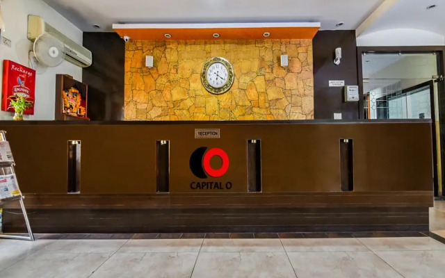 Capital O 38083 Grand Metro Hotel