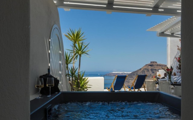 Porto Fira Suites