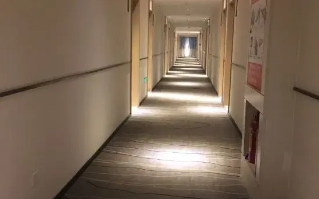City Comfort Inn