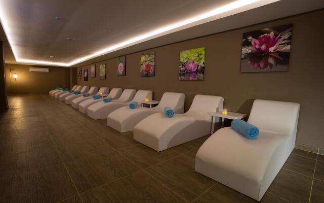 Water Side Resort & Spa