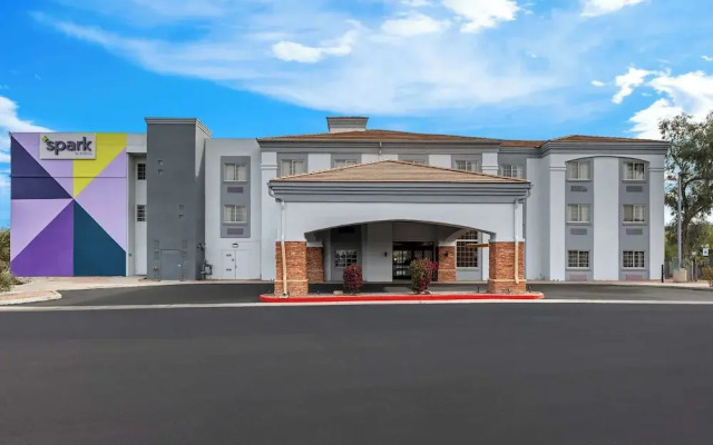 Quality Inn & Suites At Talavi