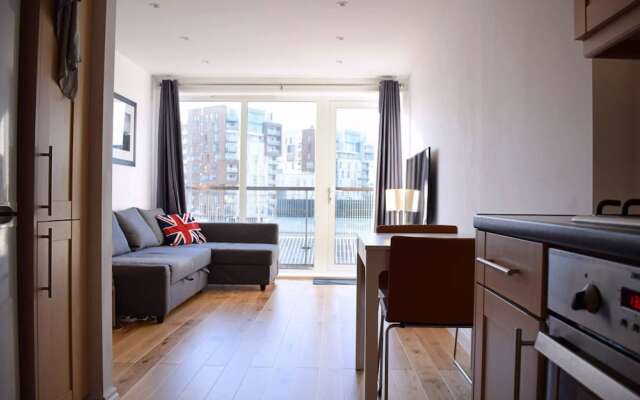 1 Bedroom Flat Next to Greenwich Station