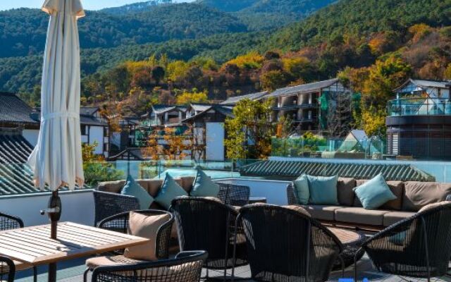 Xichang Guanhai Tingtao Art Hotel