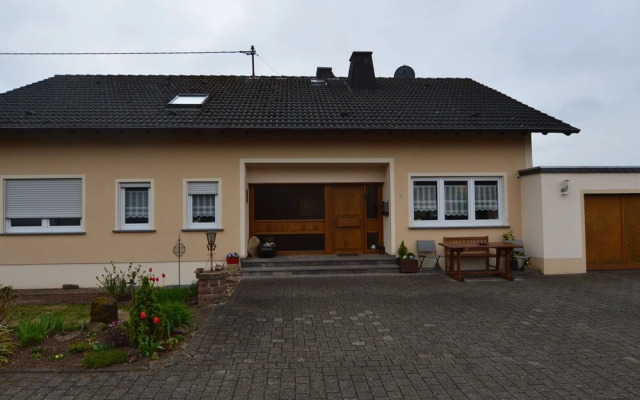 Modern Apartment in Nimshuscheid Near the Forest