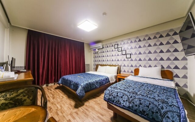 Busan Seomyeon Woori