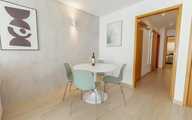 Stylish Apartment With Terrace by Homing