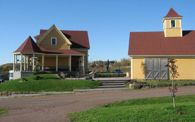 Magnetic Hill Winery