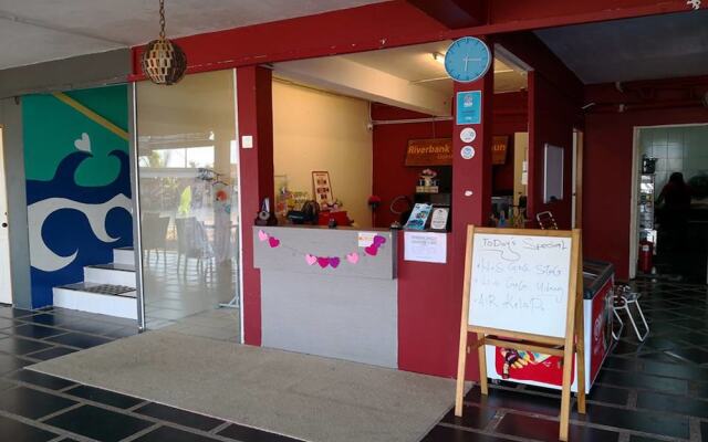 Riverbank Dungun Guesthouse & Cafe