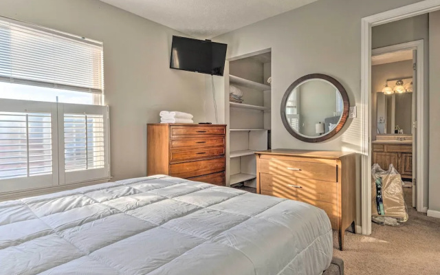 Cozy Indianapolis Home w/ Private Hot Tub!