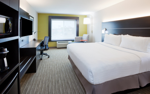 Holiday Inn Express Hotel & Suites Dickinson by IHG