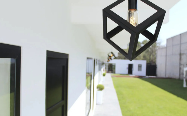 Lila & Co Hotel Boutique