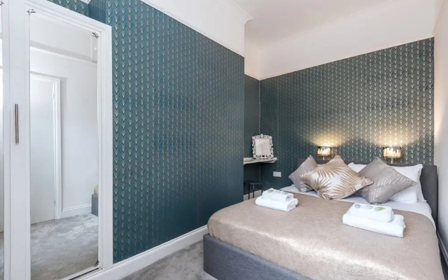 Newly Renovated & Moden Facing Ancient City Walls