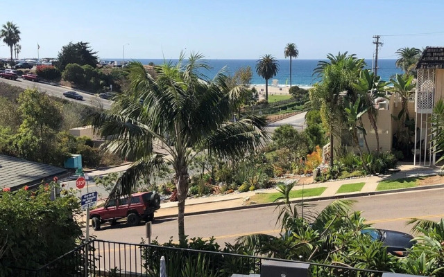 Moonlight Beach Motel
