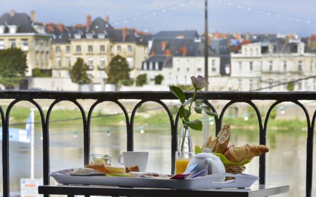 Cristal Hotel Restaurant