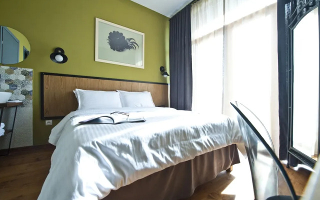 Hotel 27