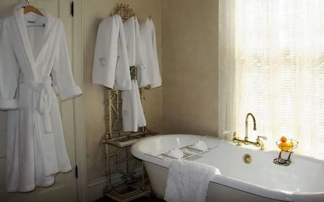 The Foxes Inn of Sutter Creek