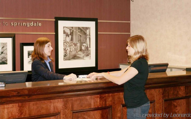 Hampton Inn & Suites Springdale