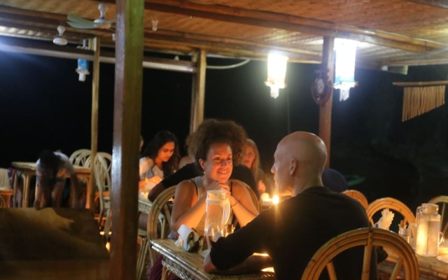 Paolyn Floating House Restaurant