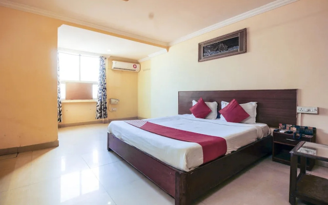 OYO 15140 Hotel Priya Residency