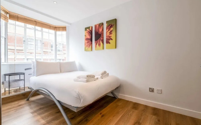 Serviced Chelsea Flat