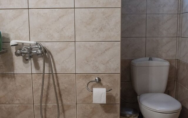 Luxury Maisonette, Big Yard