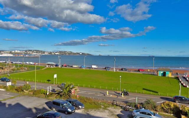 Apartment 5 - 1 Bedroom Sea Front-Sea Views-Free Parking