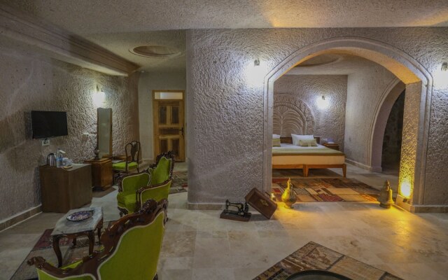 Kalsedon Cave Suites