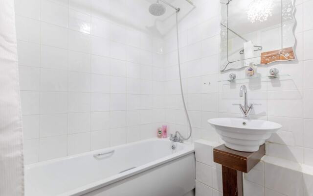 Well Located 2BD Flat 20 Mins to Tower Bridge!
