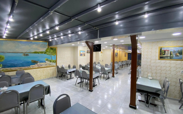 Grand Oral Hotel