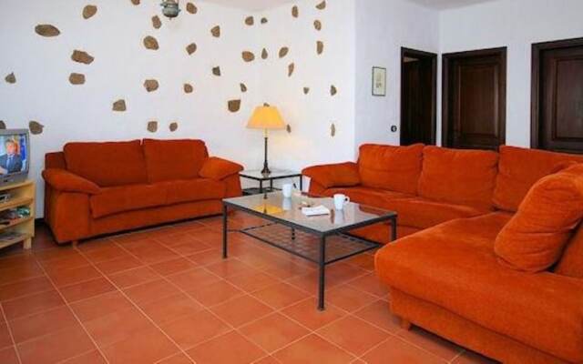 Villa 2 Bedrooms With Pool And Wifi 106085