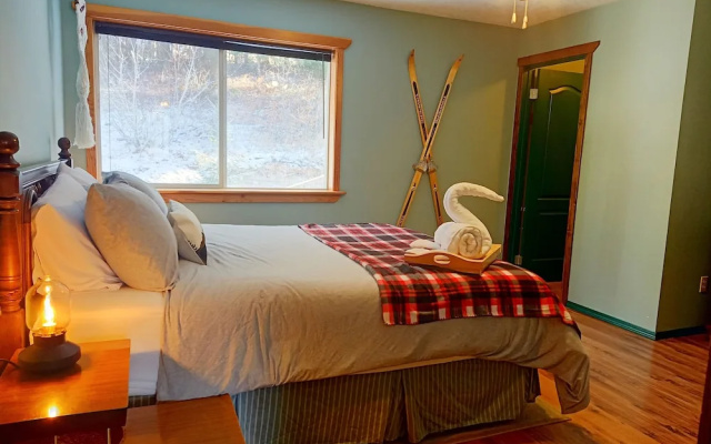 Golden Mountain View Suites