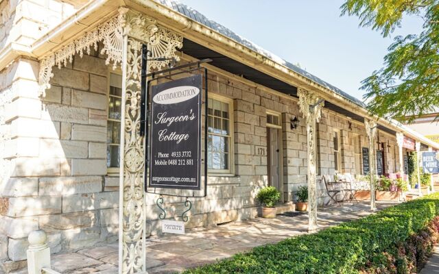 Surgeons Cottage
