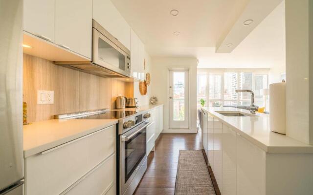 Sunset Beach Walk 2BD+2BA+1PRK Yaletown