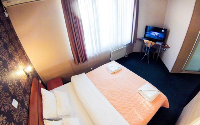 Orange Inn Hotel