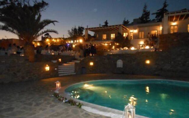 Parian Village Beach Hotel - Adults Only